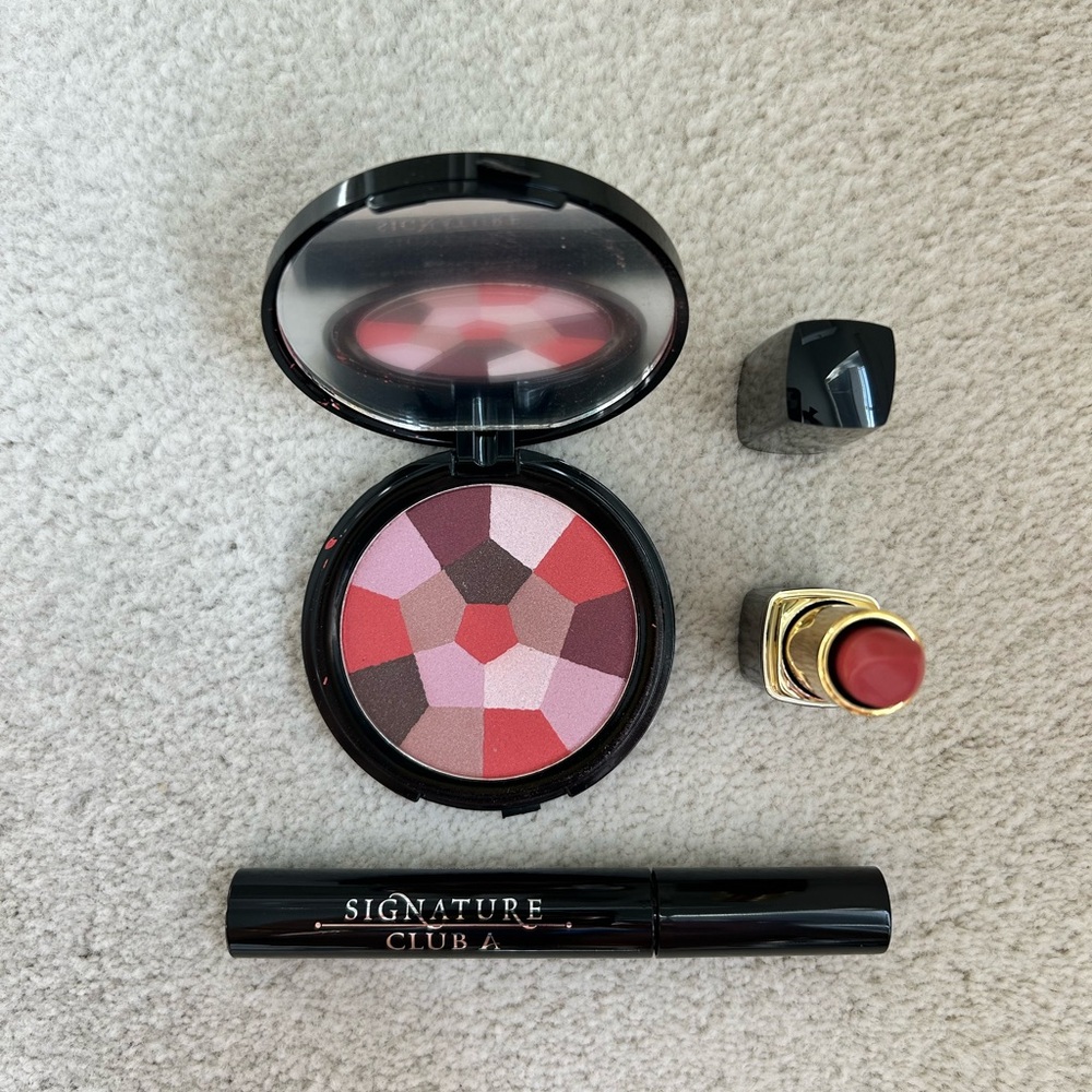 Signature Club A Makeup Set Lipstick Mascara Blush Palette Bundle New